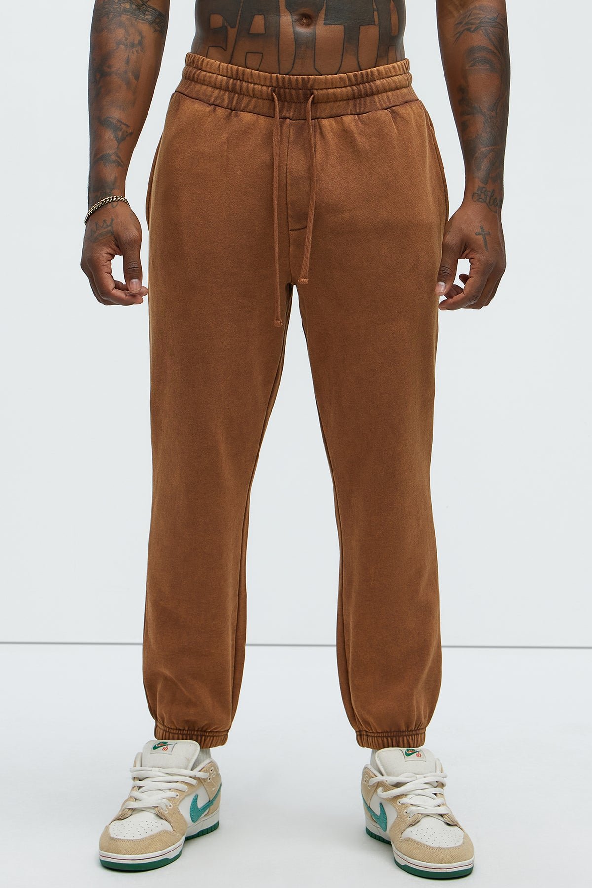 Tyson Heavy Wash Jogger - Dark Brown 3